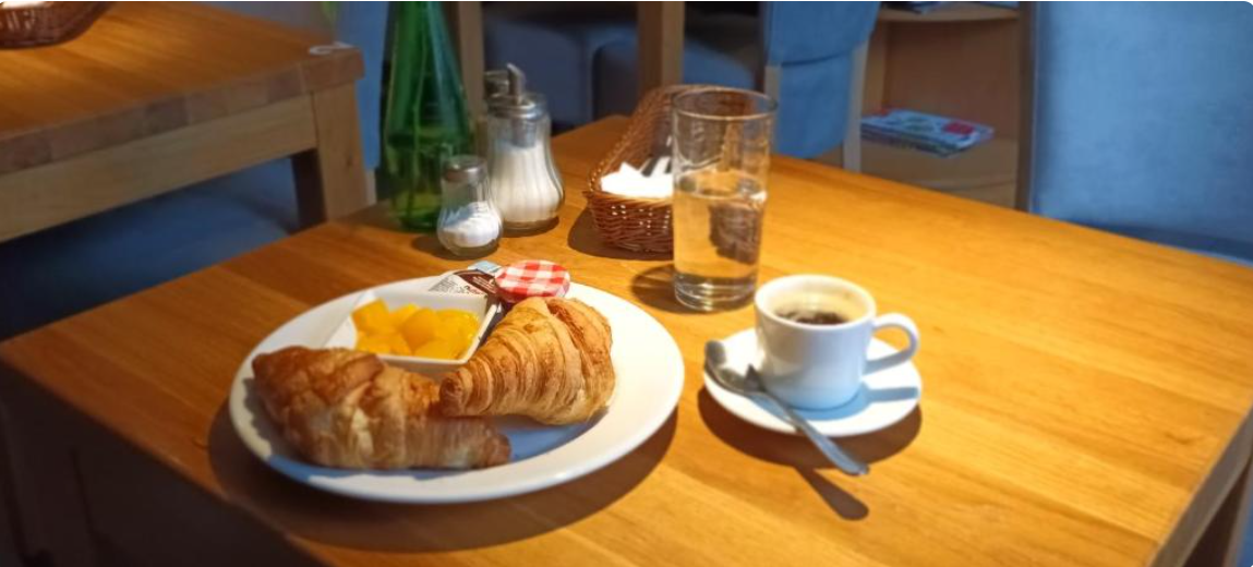 Cracow Central Aparthotel - Photo 4